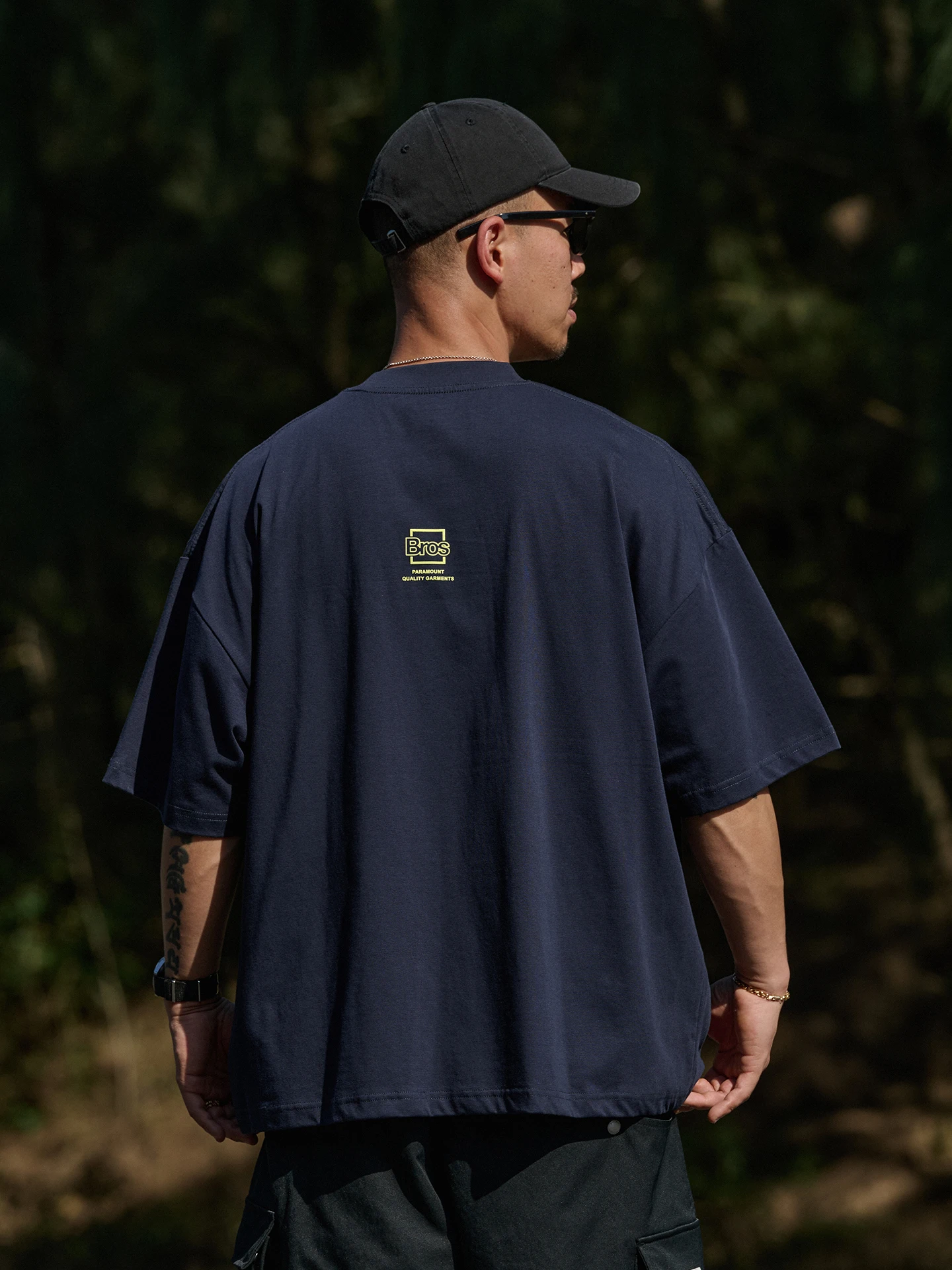 Broshood モード系Tシャツ：26SSシーズンのルーズフィットロゴプリントTシャツを徹底レビュー