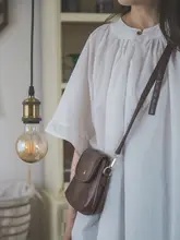 シンプルなデザインのレディース花柄ラウンドネックカットソー【ゆったり・中長丈・夏用・薄手】