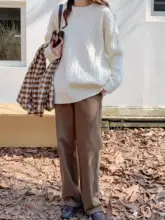 ミントグリーンのゆったりとしたニットセーター【秋冬用・麻花編み・ラウンドネック】