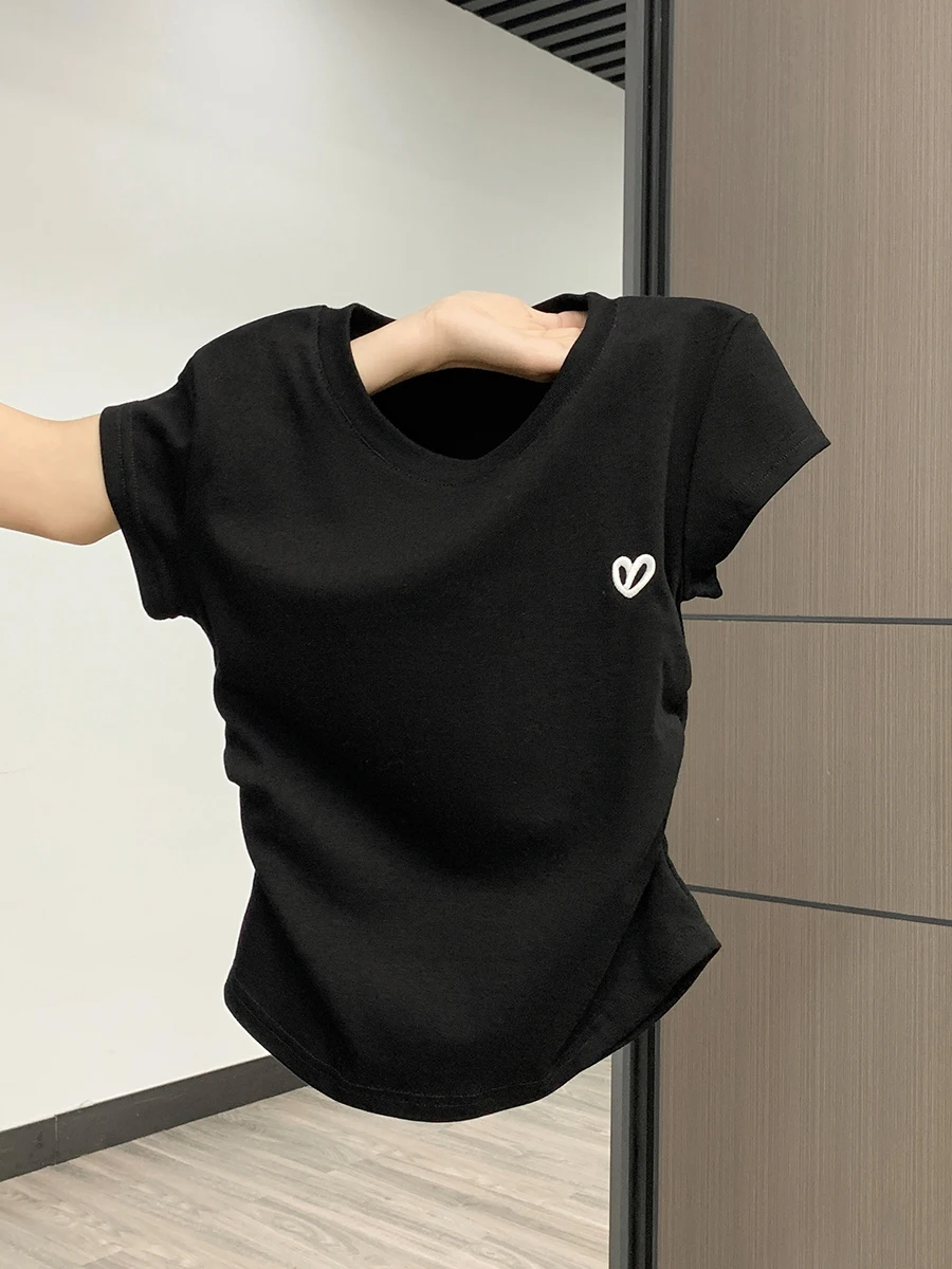 体型カバーしながらきれいめに見えるトップスをタイプ別におすすめ順で教えてください　3つのアイテムで解決する、日常の着こなし悩み