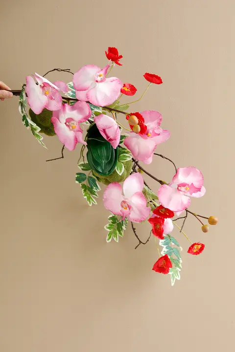 リアルなバラのつる偽花 壁面装飾用アーチ吊り花アート【ラティス装飾・絡み付け用】