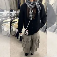秋のOOTDにぴったり！黒のニットカーディガンとスカート【ハイセンス・韓国風】（セットアップ対応）