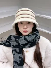 ストライプデザインの厚手ニットバケットハット【秋冬用・保温・女性用】