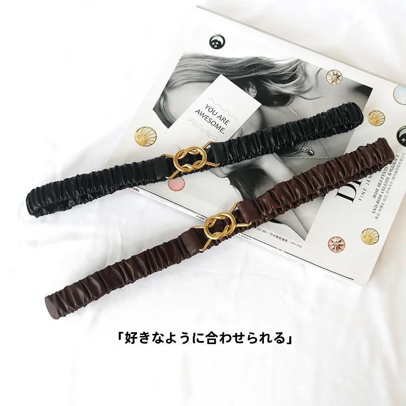 スタイリッシュなレトロウエストベルト：ドレスやコートとのコーディネートに最適なファッションハーネス