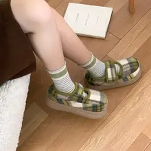 細ストライプのレトロチェックマジックテープ付き滑り止めパンプス【秋冬ファッション・マリージェーンスタイル】