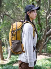 軽量の防水登山用リュックサック【ハイキング・女性向け・浮遊型デザイン・大容量】