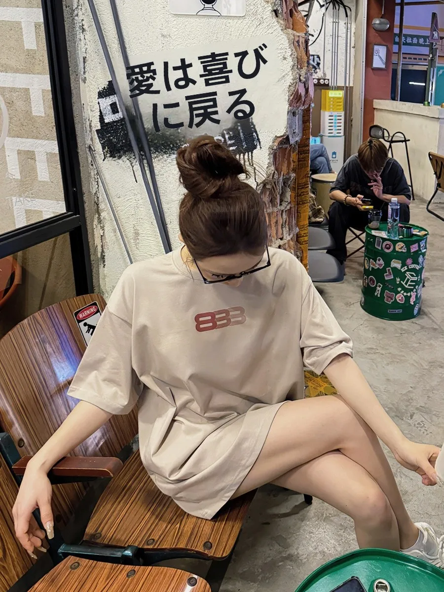 メンズTシャツの着こなしを実現する：VE 2のグラデーションコットンTシャツ