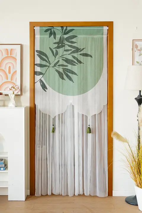 和の雰囲気を演出する間仕切りカーテン【穴あけ不要・モダンデザイン・リビング・キッチン用】