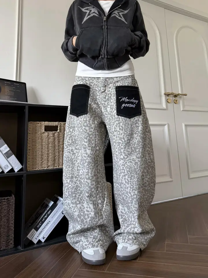 デニムパンツ ユニセックス ヒョウ柄パッチポケット ワイド ルーズ ストリート アメカジ ヴィンテージ カーブドシルエット「DHSS」
