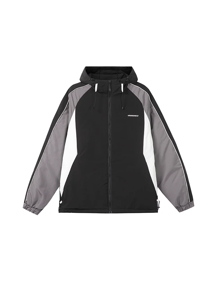 all weather parka とダウンジャケットの違いは？本当に雨の日にも着れるのか？
