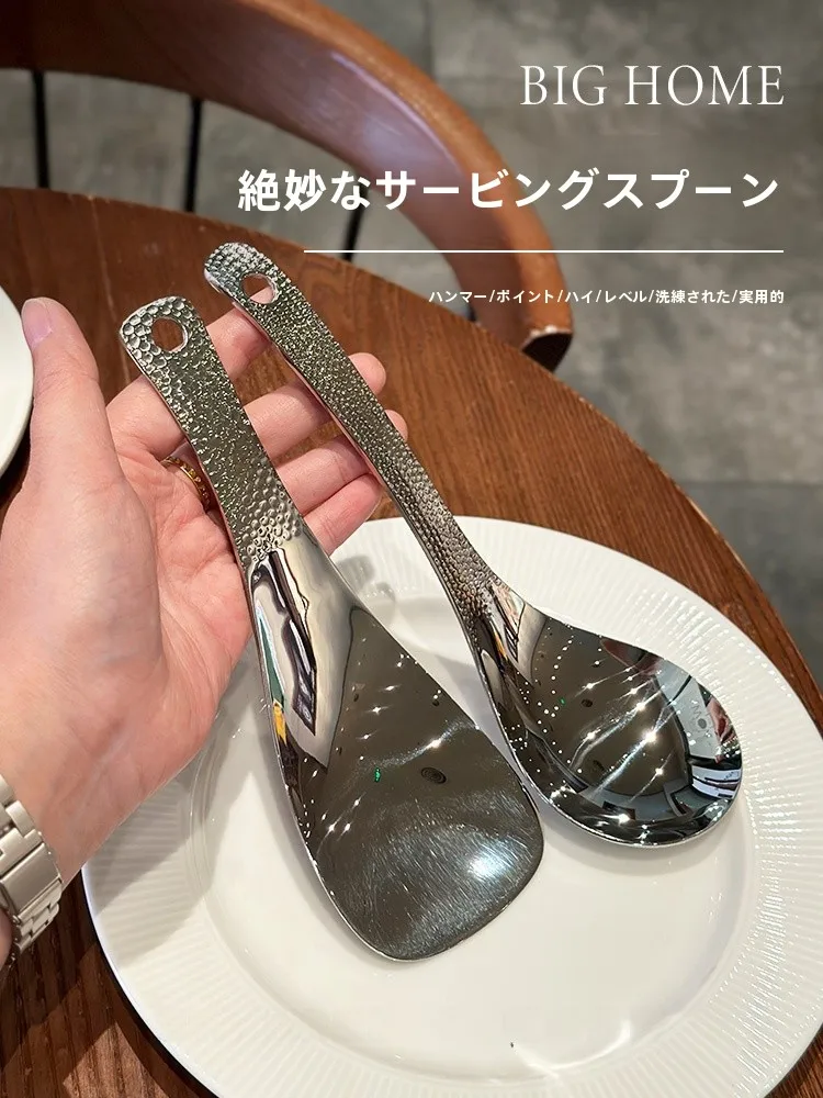 スプーン下持ちはいつから必要になったの？本当に使えるのか？