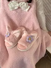 細いストライプのピンク色の女性用冬用コットンルームシューズ【学生向け・可愛い・スリッパ・滑り止め付き】