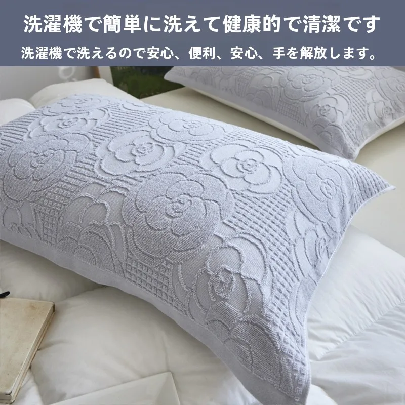 ひんやりな睡眠を実現する枕カバーは、タオル地かシルクか？その違いを徹底比較