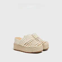 極上の柔らかさの草編み厚底ウェッジサンダル【編みデザイン・夏用・スタイル】