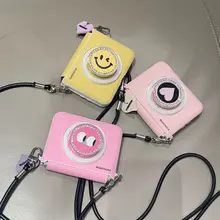 磁気吸着式スマホケース【スタンド付き・ショルダーストラップ・フルカバー・可愛いデザイン】