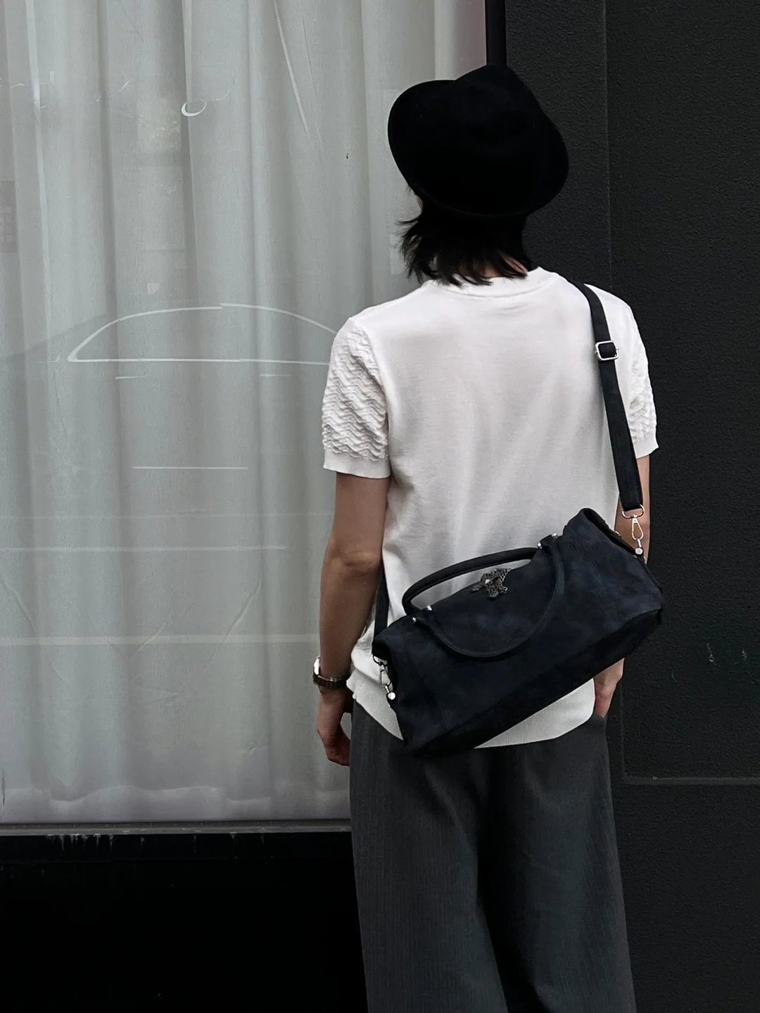 個性派トートバッグを選ぶときに迷うのは、どこから始めるべき？