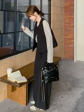 初秋にぴったりのデニムベストとワイドパンツのコーディネート（セットアップ対応）