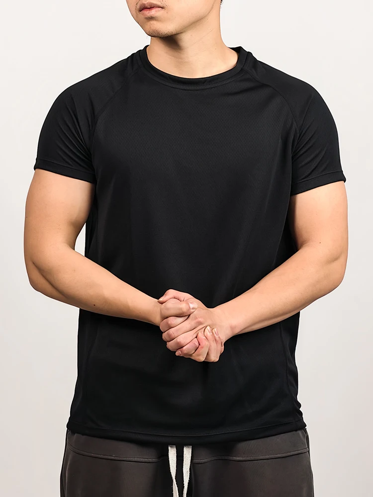 ストリートファッションの本質を理解する：メッシュTシャツの選び方徹底解説