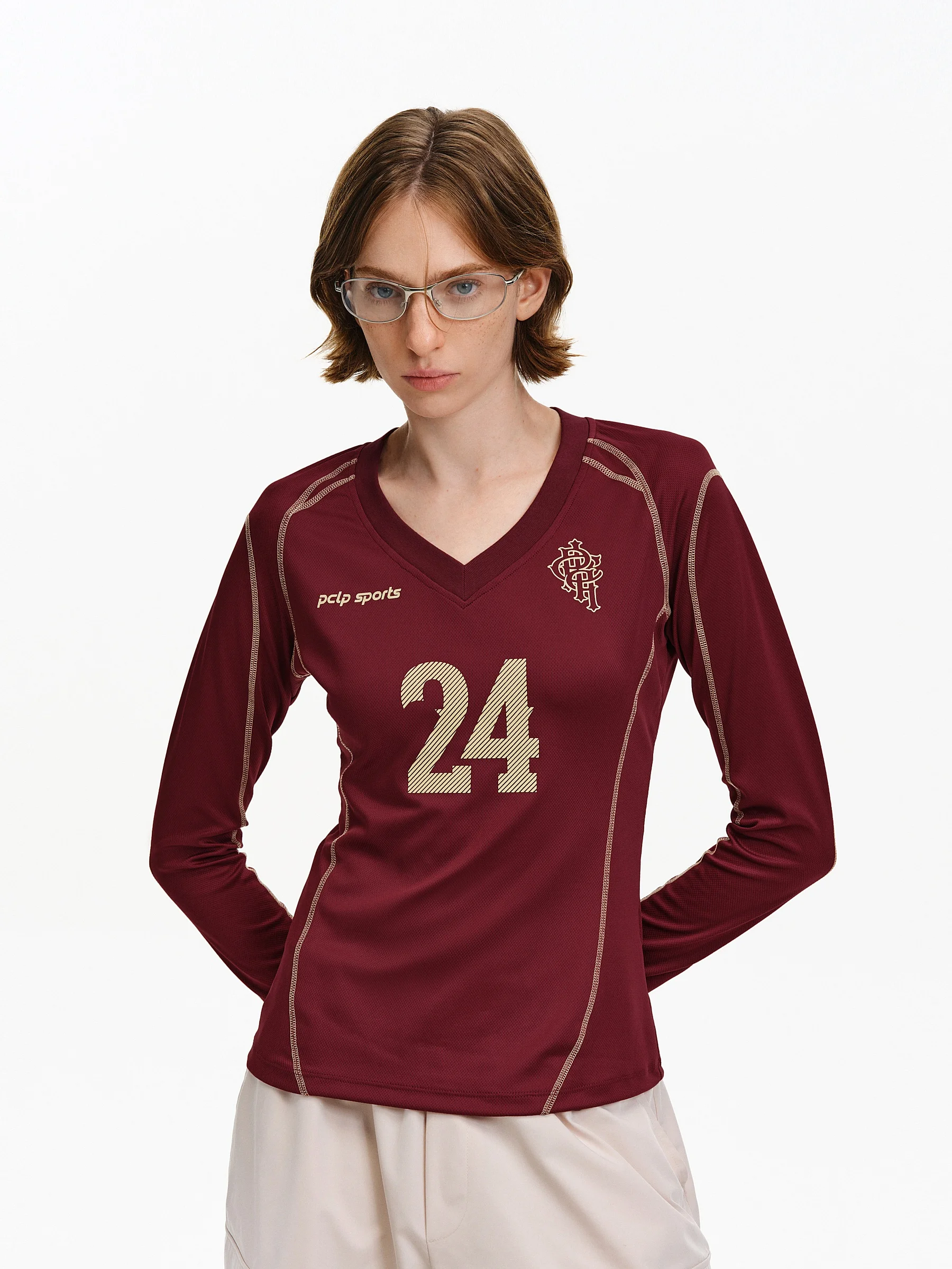 40代の女性が選ぶ、スポーティーファッションの本質は？