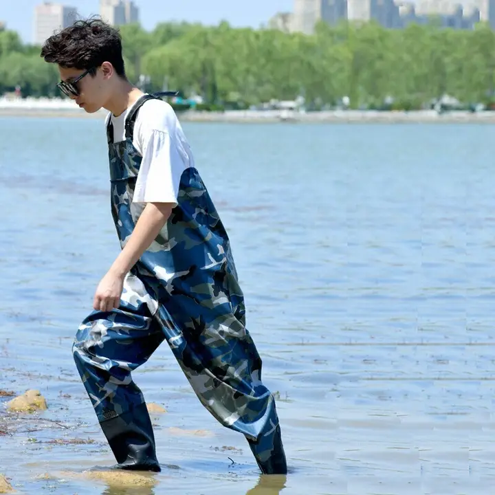 防水性に優れた全身用フィッシングウェア【男性用・防水レインパンツ・一体型】