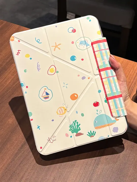 iPad用透明保護ケース【スタンド機能・ペンホルダー付き・薄型】（セットアップ対応）