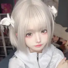 銀灰色 コスプレ用 ショートストレートウィッグ【ゴスロリ風・エアリーバング・学生向け】