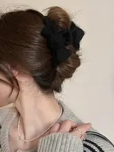 毛糸編みのリボン型ヘアクリップ【シャーククリップ・女性用・後頭部用】