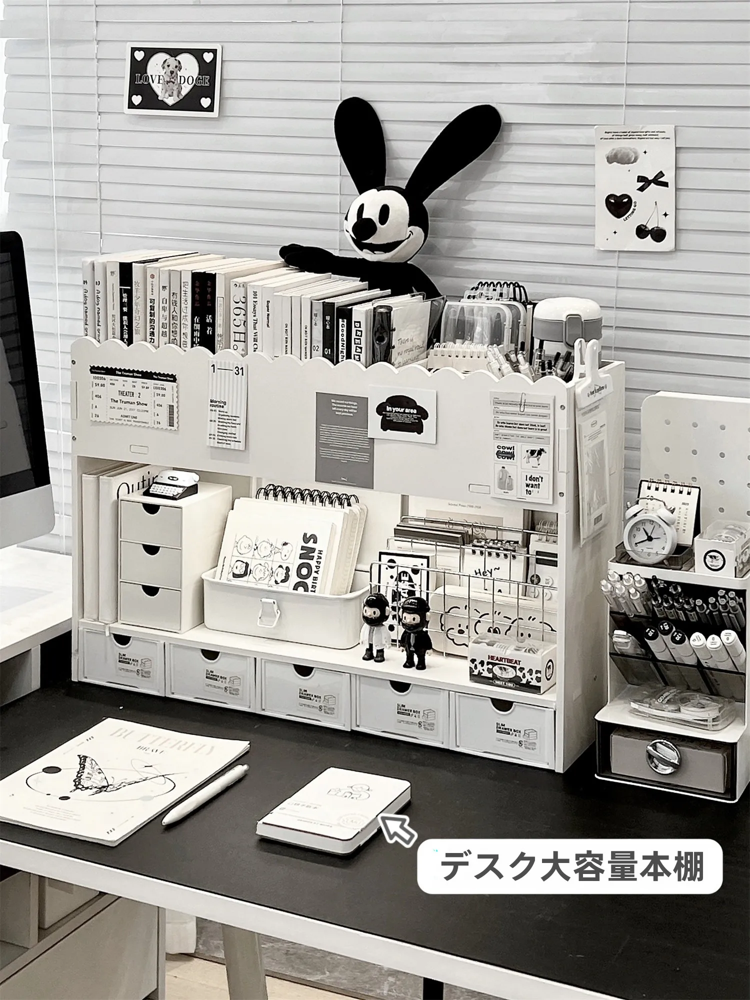 ラック付きデスクに合う収納アイテムは？学生寮でも使える「多層高さ設計」の収納ラックがおすすめ