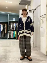 刺繍入りVネックボタンデザインニット  カーディガン【男女兼用・秋冬用】
