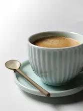 日本製手作り　ビンテージスタイルの陶器コーヒースプーン【長柄・創造的デザイン】