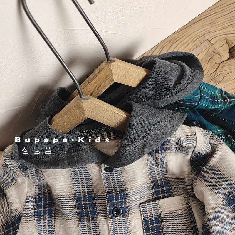 4歳の男の子にぴったりの服のサイズは？チェック柄 フード付き長袖シャツが解決する親子リンクコーデの秘密