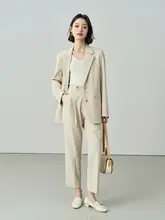 米色のビジネススーツ【春用・女性用・大学生向け・ジャケット・パンツ】（セットアップ対応）