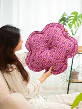 花びらデザインのクッション【かわいい・リビングやオフィスに最適・高級感】