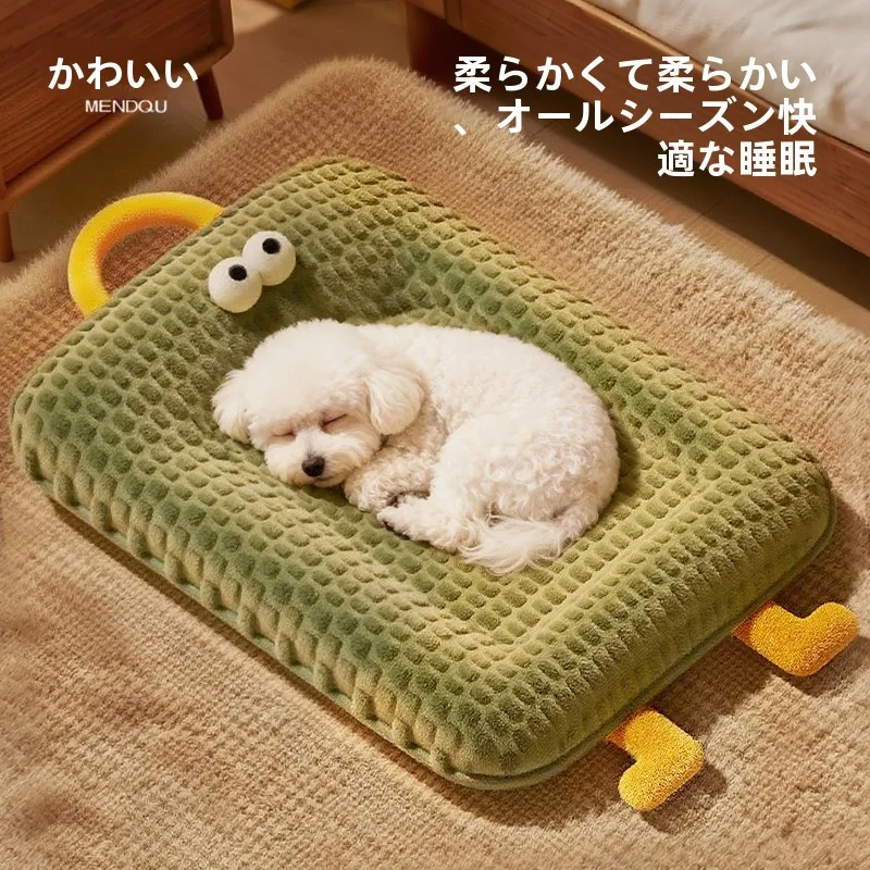 冬用犬用ベッド：中小型犬向けの洗えるマットで快適なケージ環境を実現