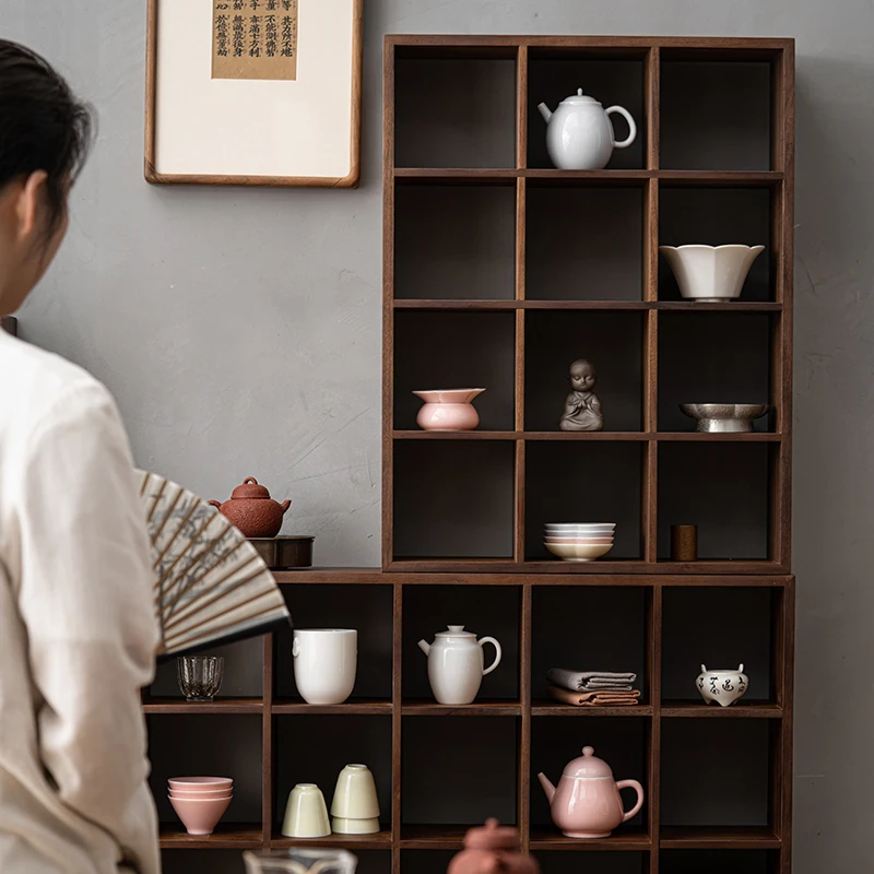 胡桃木製茶器展示ラック：一人暮らし新生活まとめ買いの予算をどう考えるか