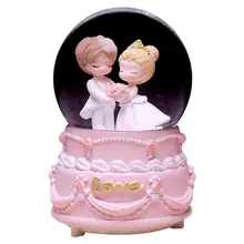 カップル用ケーキ型クリスタルボールミュージックボックス【ロマンチックなオルゴール・プロポーズやバレンタインデーに最適・ギフト】