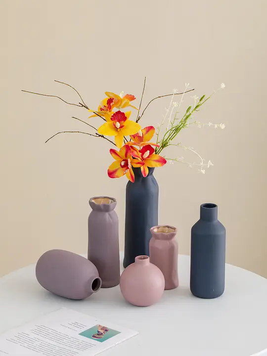 紫色マット仕上げの陶器製花瓶【インテリア・リビング用・生花・ドライフラワー対応】