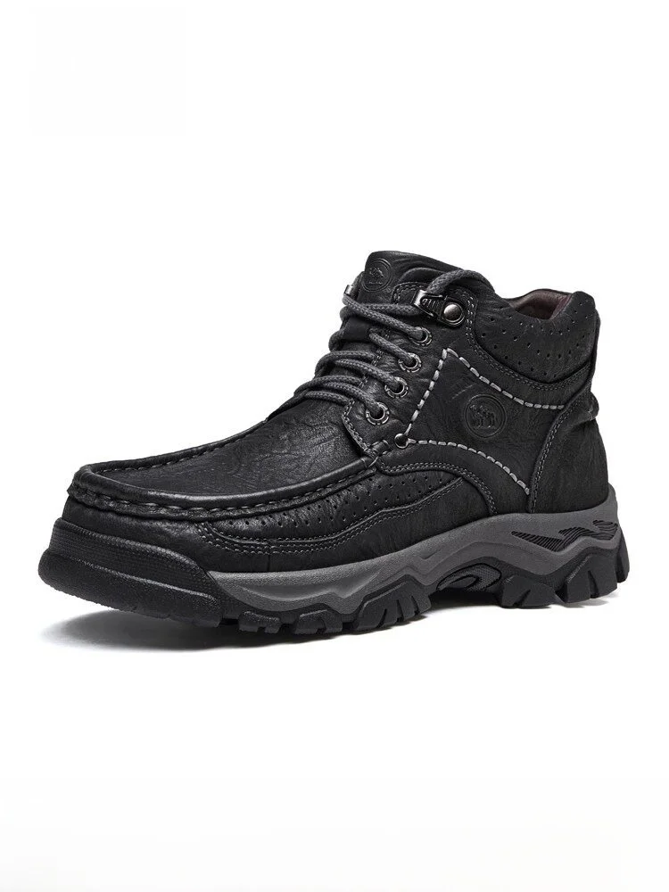 オフロードブーツを普段使いに活かすには？Camelの高めのデザインブーツが解決する3つの課題