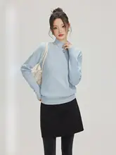 浅青色のハイネックニットトップス【秋冬用・重ね着対応】