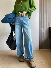 爽やかな浅い青のワイドレッグジーンズ【高腰・ルーズフィット・カジュアルスタイル】