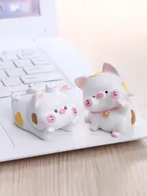 招き猫とかわいい小豚の置物【癒し系・デスク装飾用】