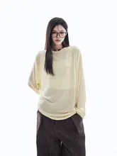 した雰囲気のグリーン長袖Tシャツ【軽やかで通気性抜群・UVカット・女性用】