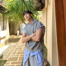 デザイン性のあるフード付きノースリーブTシャツ【夏用・メンズ・重ね着風・インスタ映え】（セットアップ対応）