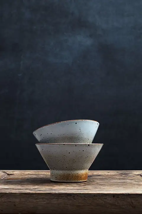 レトロデザインの手作り陶器スープボウル【厚手・高脚・ストライプ模様・家庭用】