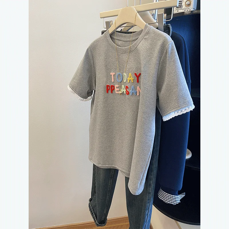 刺繍入りレースパネルのグレー半袖Tシャツ【ゆったりシルエット・アメリカンスタイル】