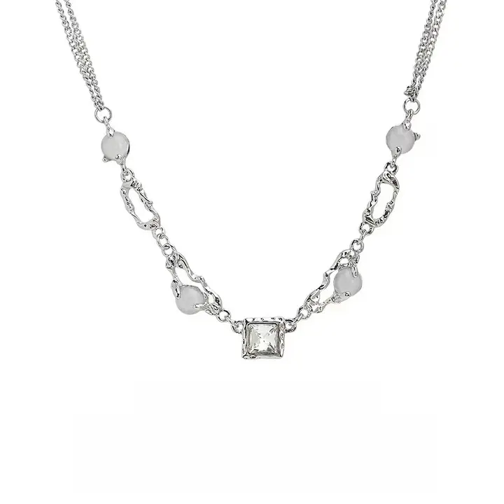 バロックパールと白色ジルコニアのネックレス【女性用・高級感・デコレーション】