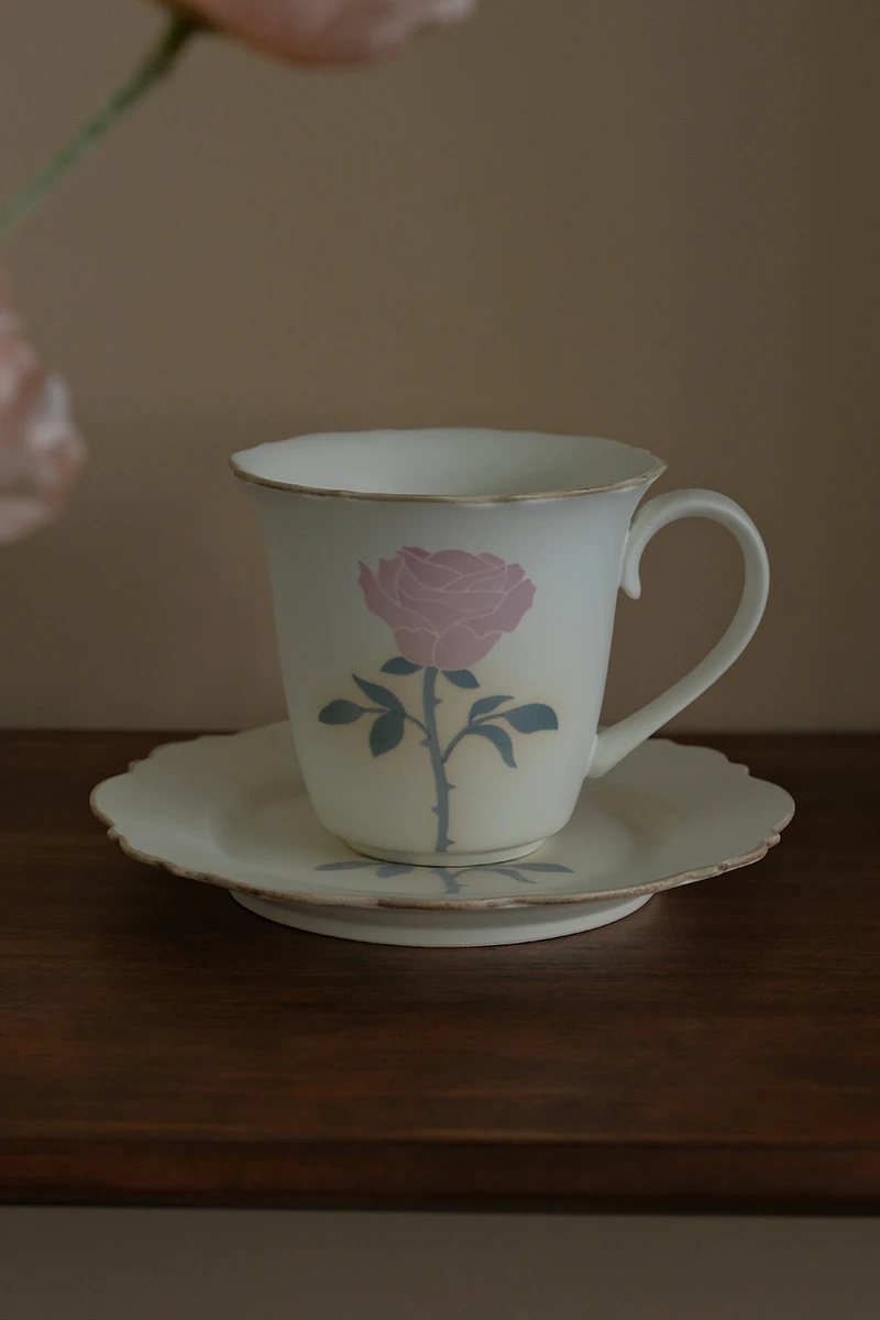 花柄デザインの陶器製カフェカップセット【高級感ある復古スタイル・景徳鎮製・ラテ用】