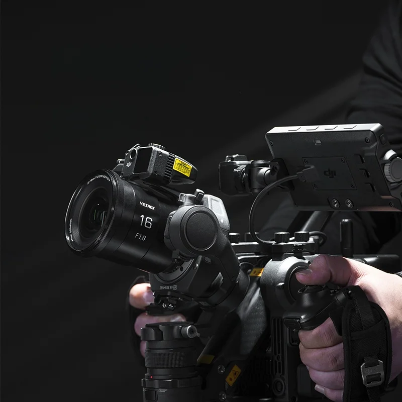 mirrorless camera にぴったりのレンズはどれ？全画幅対応のオートフォーレンズが解決するリアルな悩み