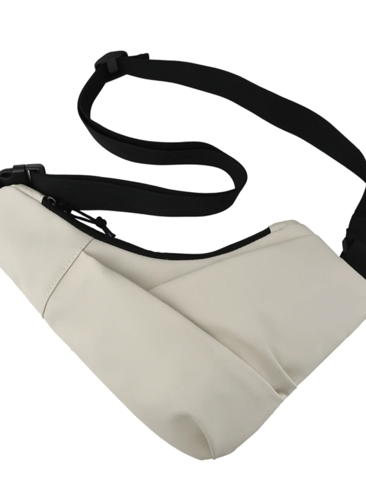 斜め掛けバッグ【カジュアル・多機能・軽量デザイン】：軽量で快適な日常使いに最適な選択