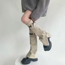 個性的なレザー脚カバー【サイドボタン付き・ストレートブーツカバー】